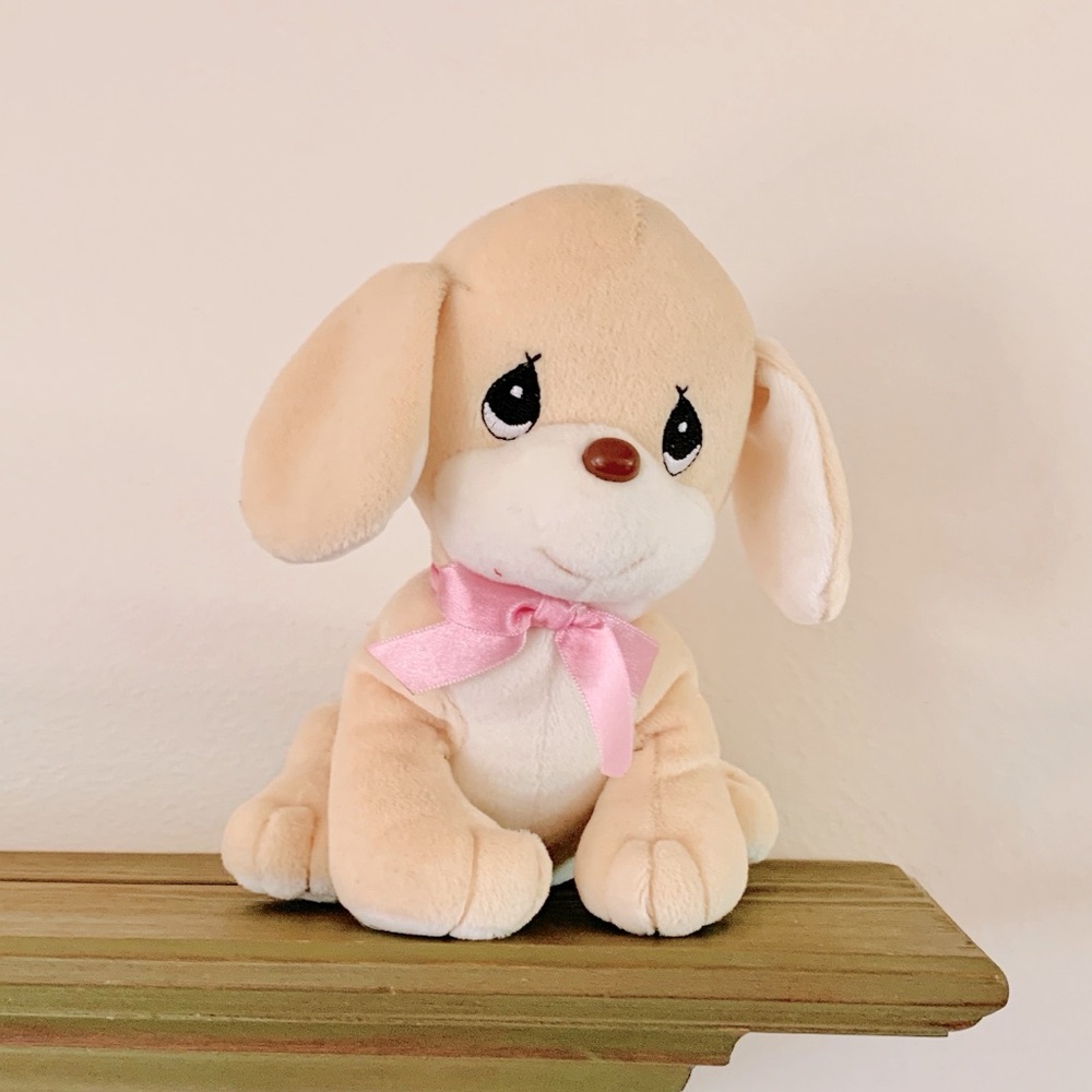 1998 Precious Moments Small Stuffed Animal Plush Puppy Dog Tippy with Pink Bow